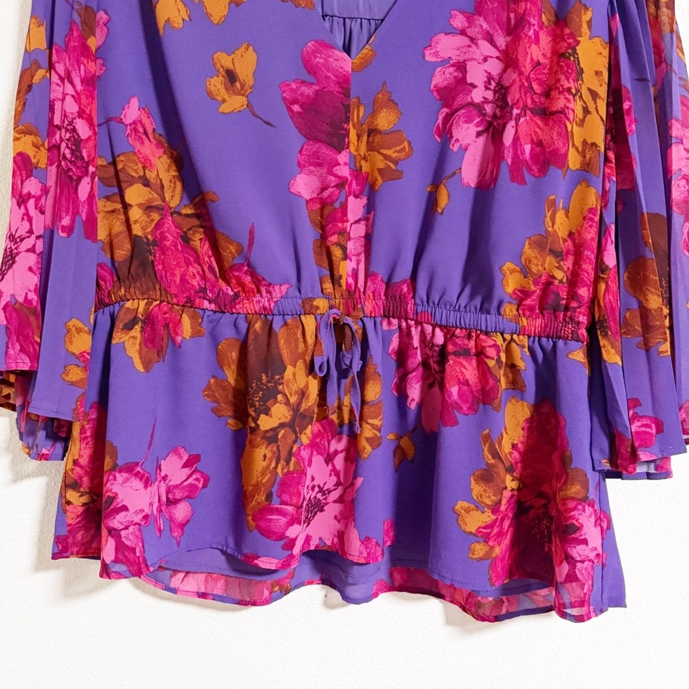 Sofia Vergara Floral Pleated Flutter Sleeve V Neck Blouse - Picture 5 of 12